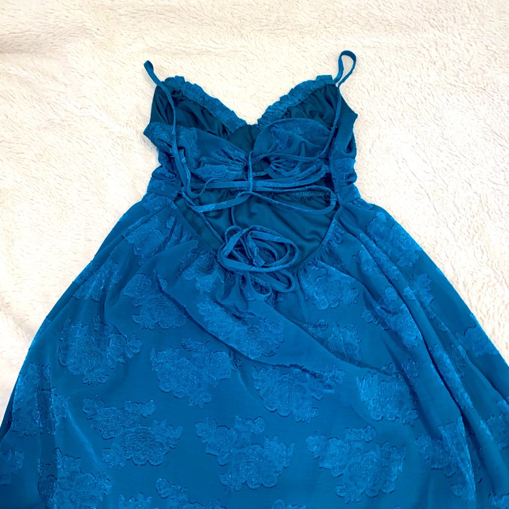 Spring dress - Picture 4 of 6